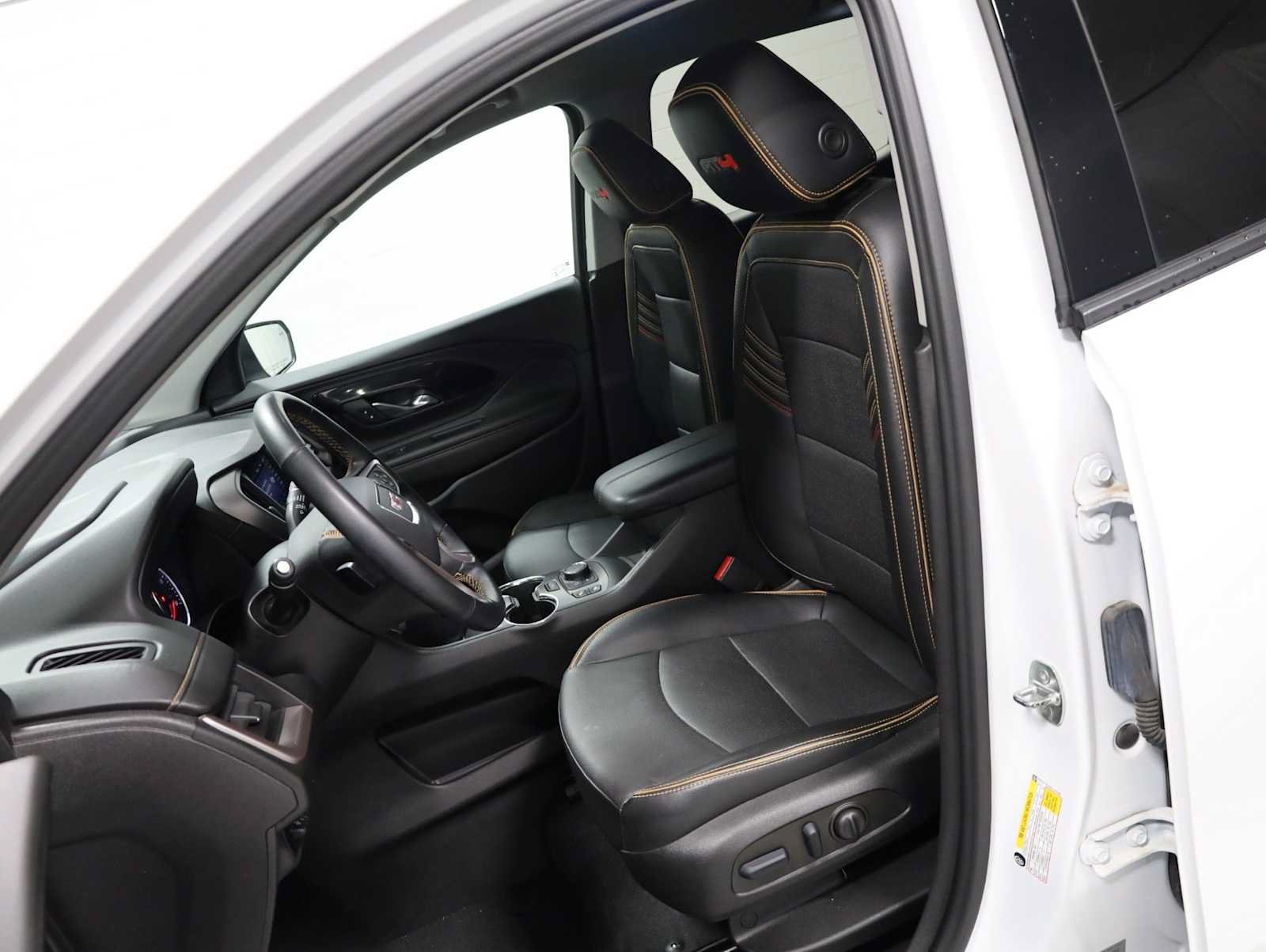 Used 2023 GMC Terrain AT4 w/ Tech Package AWD/4WD image 5