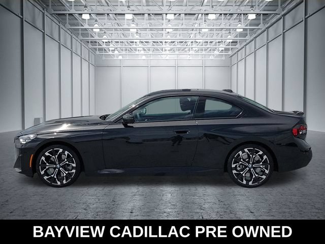 Used 2025 BMW 230i Coupe w/ Convenience Package RWD image 2