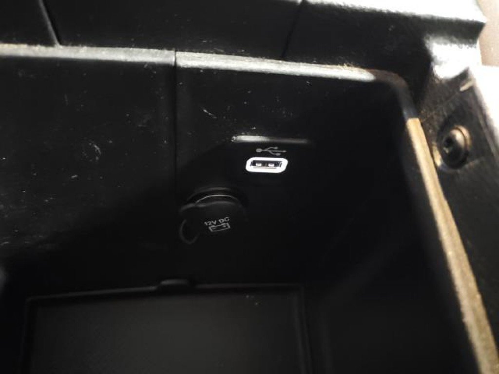 Used 2017 Jeep Wrangler Unlimited Sahara w/ Connectivity Group image 22