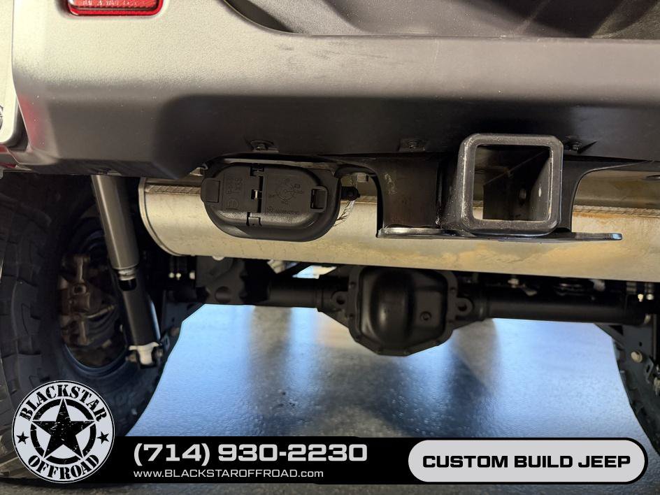 Used 2025 Jeep Wrangler Unlimited Rubicon AWD/4WD image 11