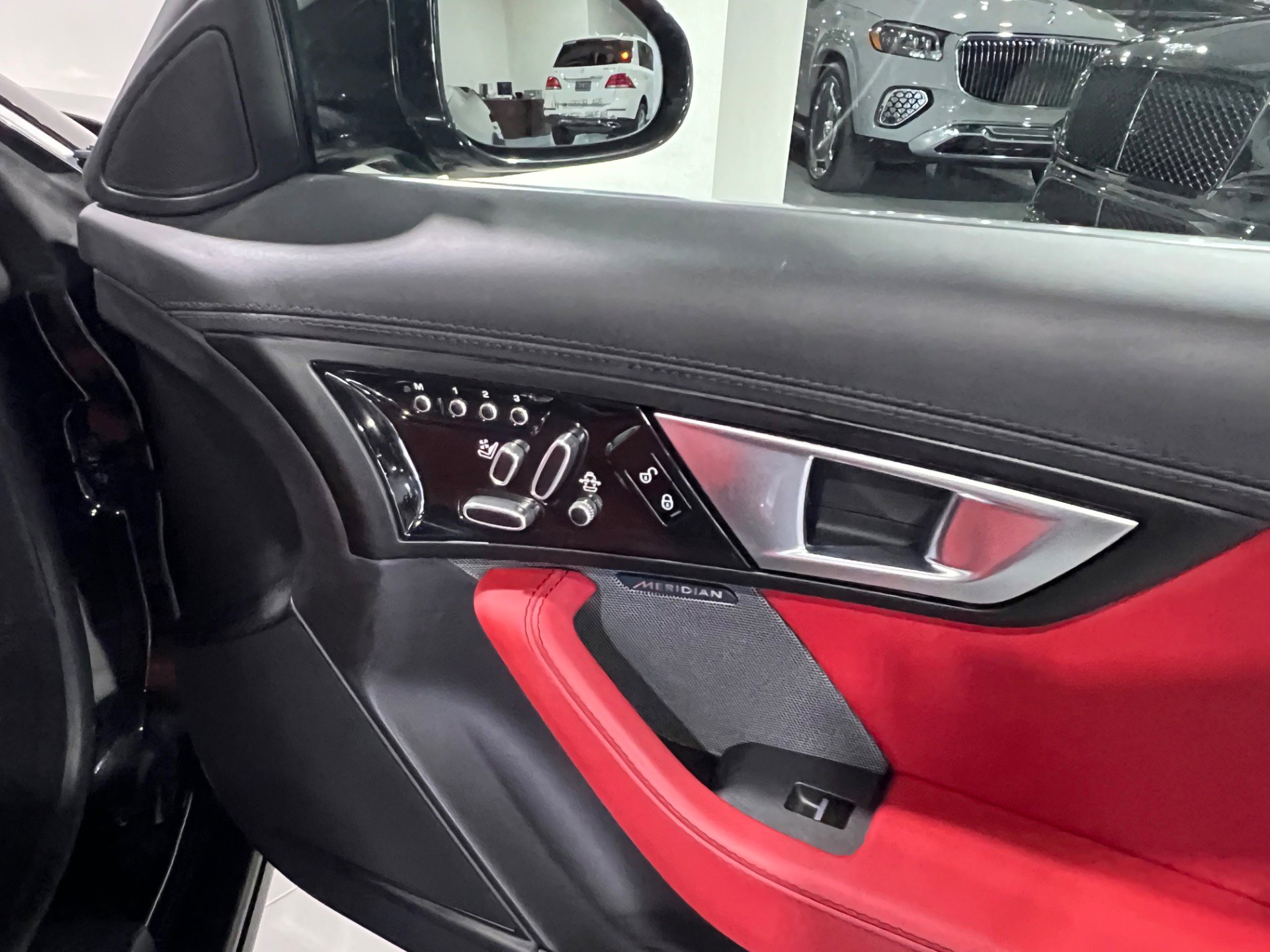 Used 2015 Jaguar F-TYPE S image 32