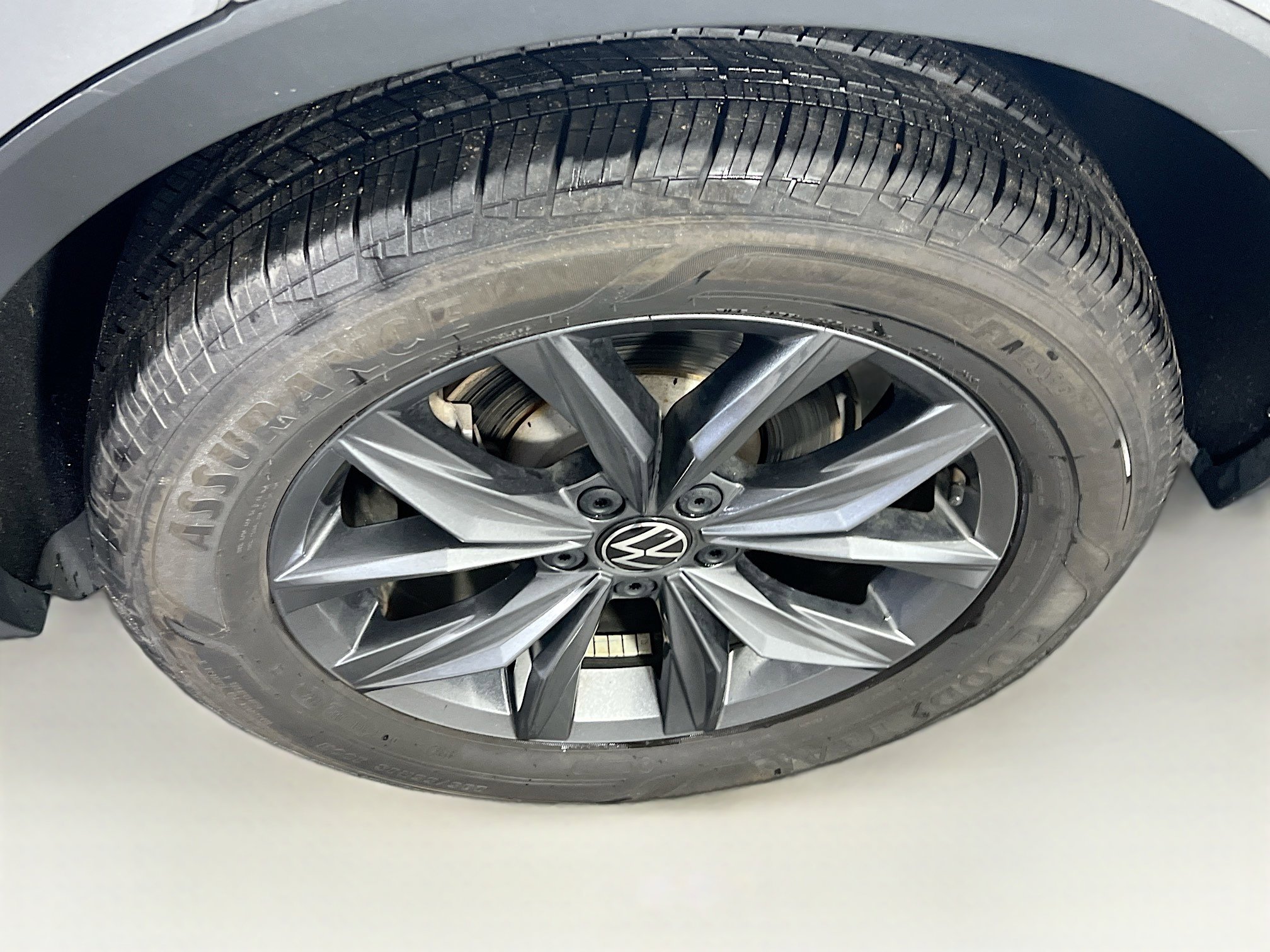 Used 2022 Volkswagen Tiguan SE image 29