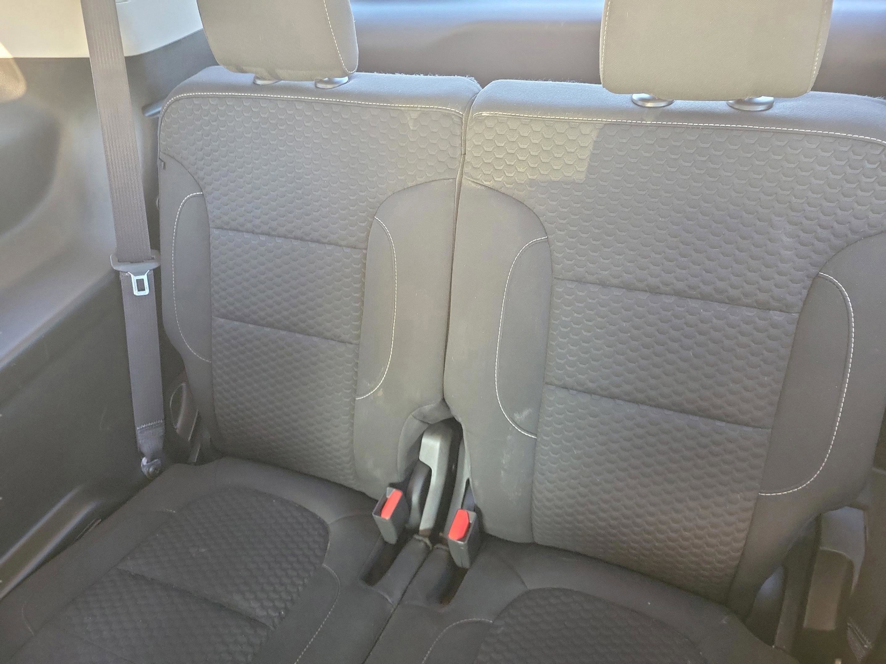 Used 2018 GMC Acadia SLE image 33