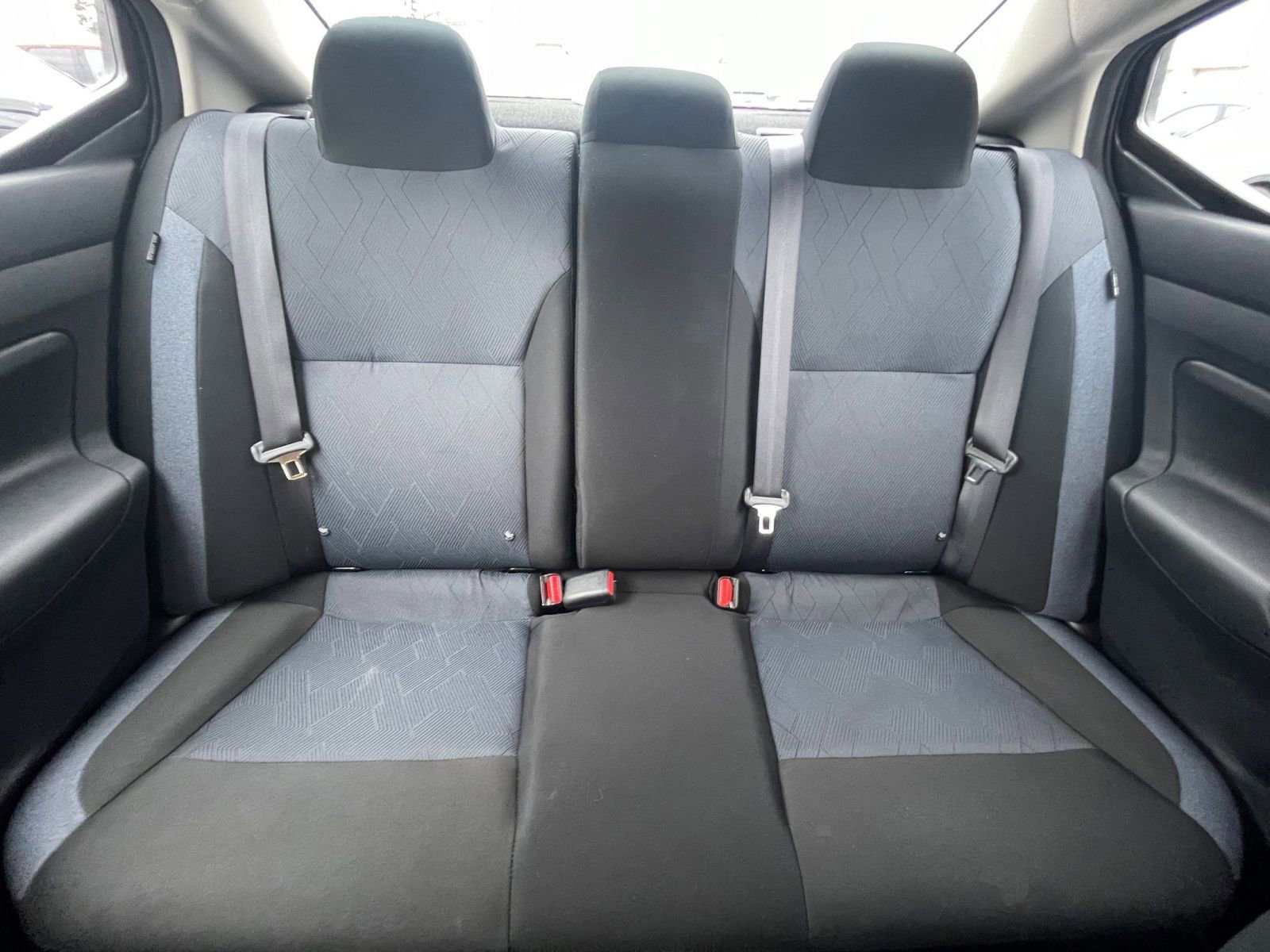 Used 2025 Nissan Versa SV image 33