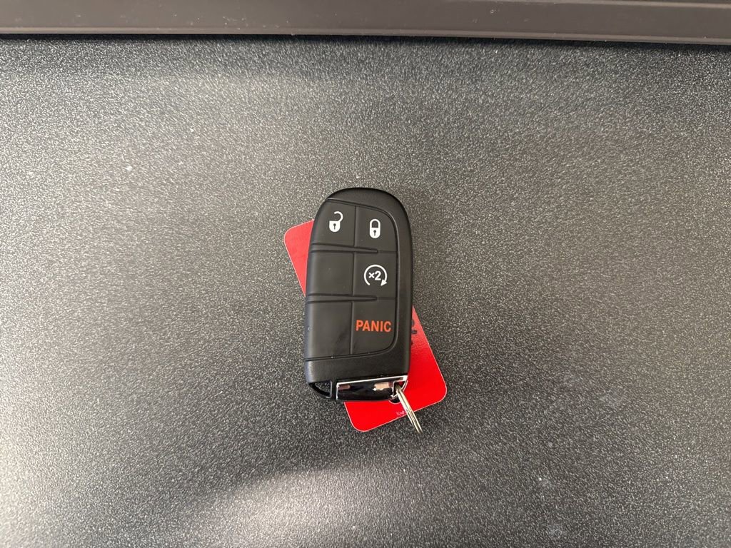 Used 2023 Jeep Compass Latitude image 21