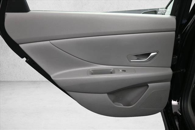 Used 2024 Hyundai Elantra SEL FWD image 24