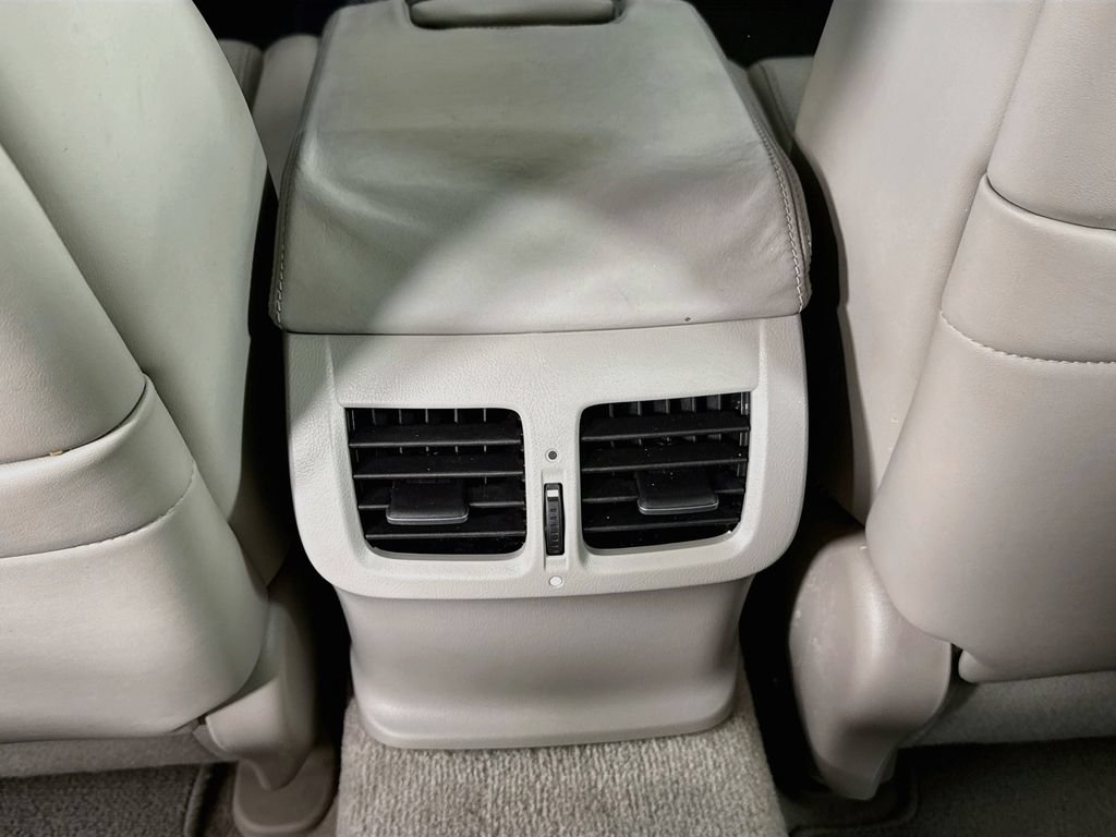 Used 2009 Acura TL w/ Technology Package FWD image 28