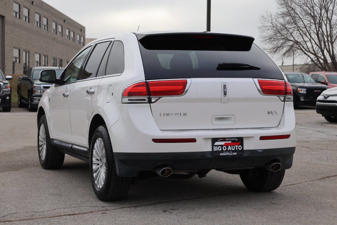 Used 2011 Lincoln MKX 2WD image 11