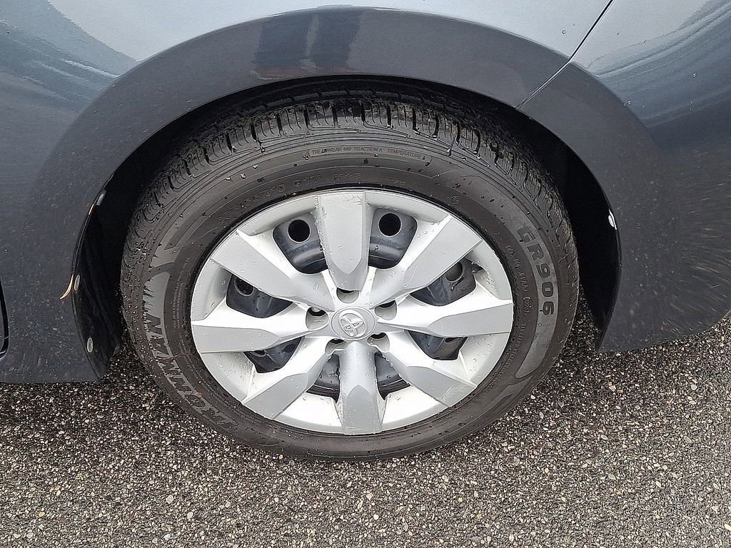 Used 2016 Toyota Corolla LE image 9