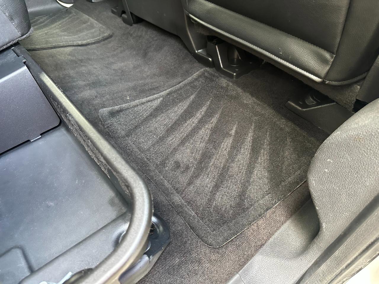 Used 2016 Ford F250 Lariat w/ Chrome Package image 24