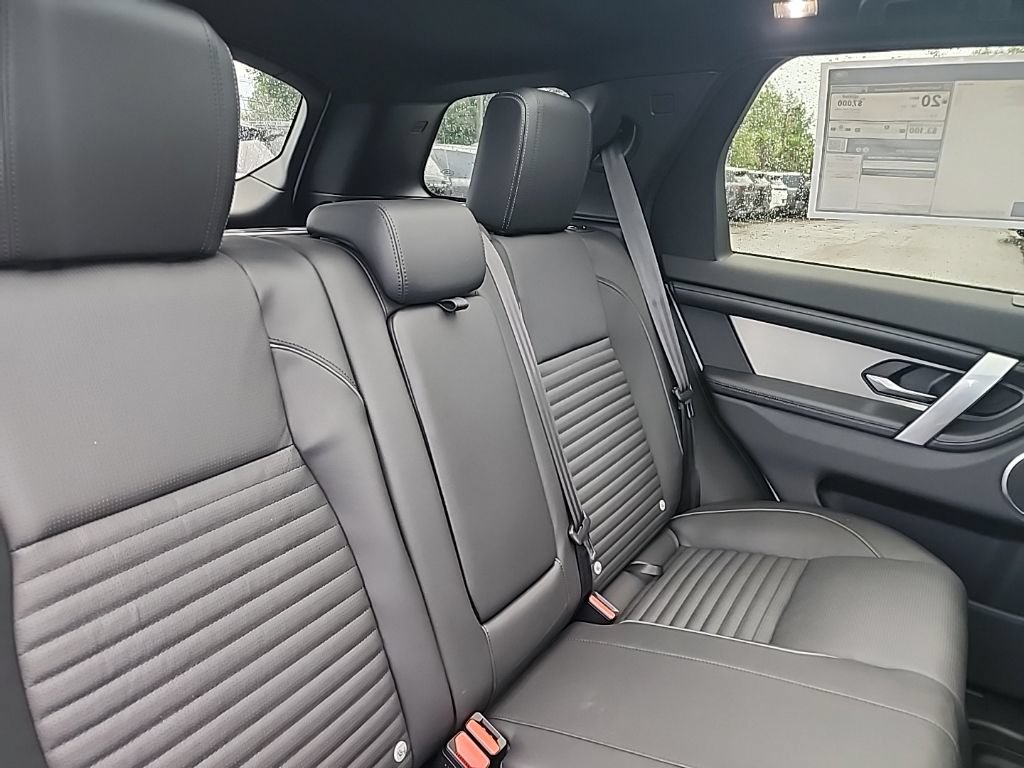 New 2026 Land Rover Discovery Sport Landmark AWD/4WD image 18