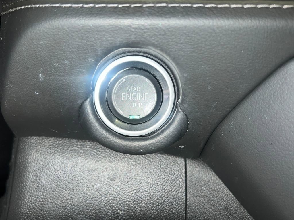 Used 2025 Chevrolet Tahoe Z71 w/ Comfort Package image 24