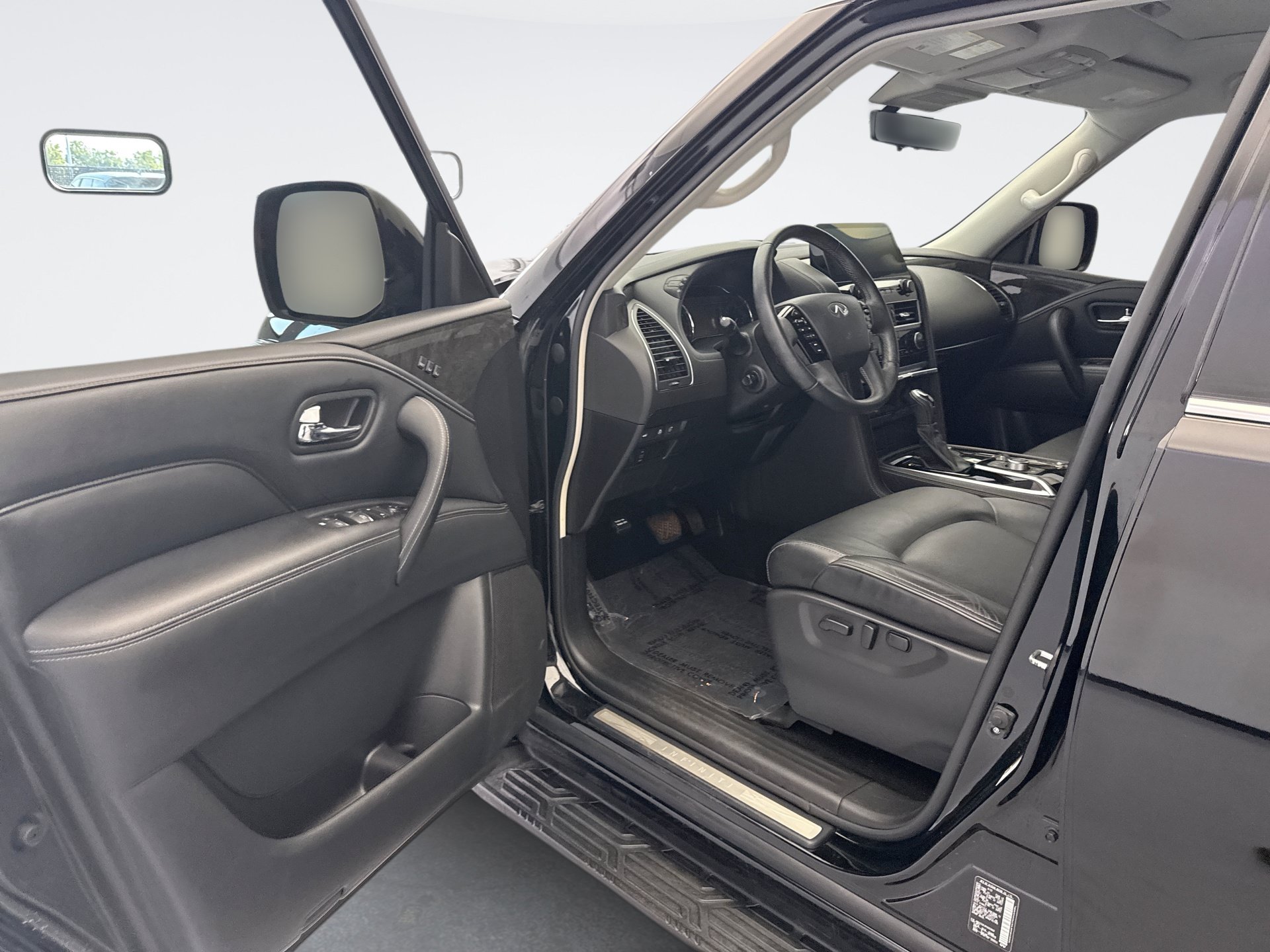Used 2023 INFINITI QX80 Luxe w/ Cargo Package AWD/4WD image 9