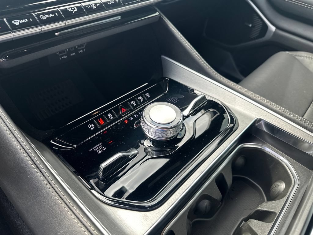 New 2026 Jeep Grand Wagoneer L Limited AWD/4WD image 27