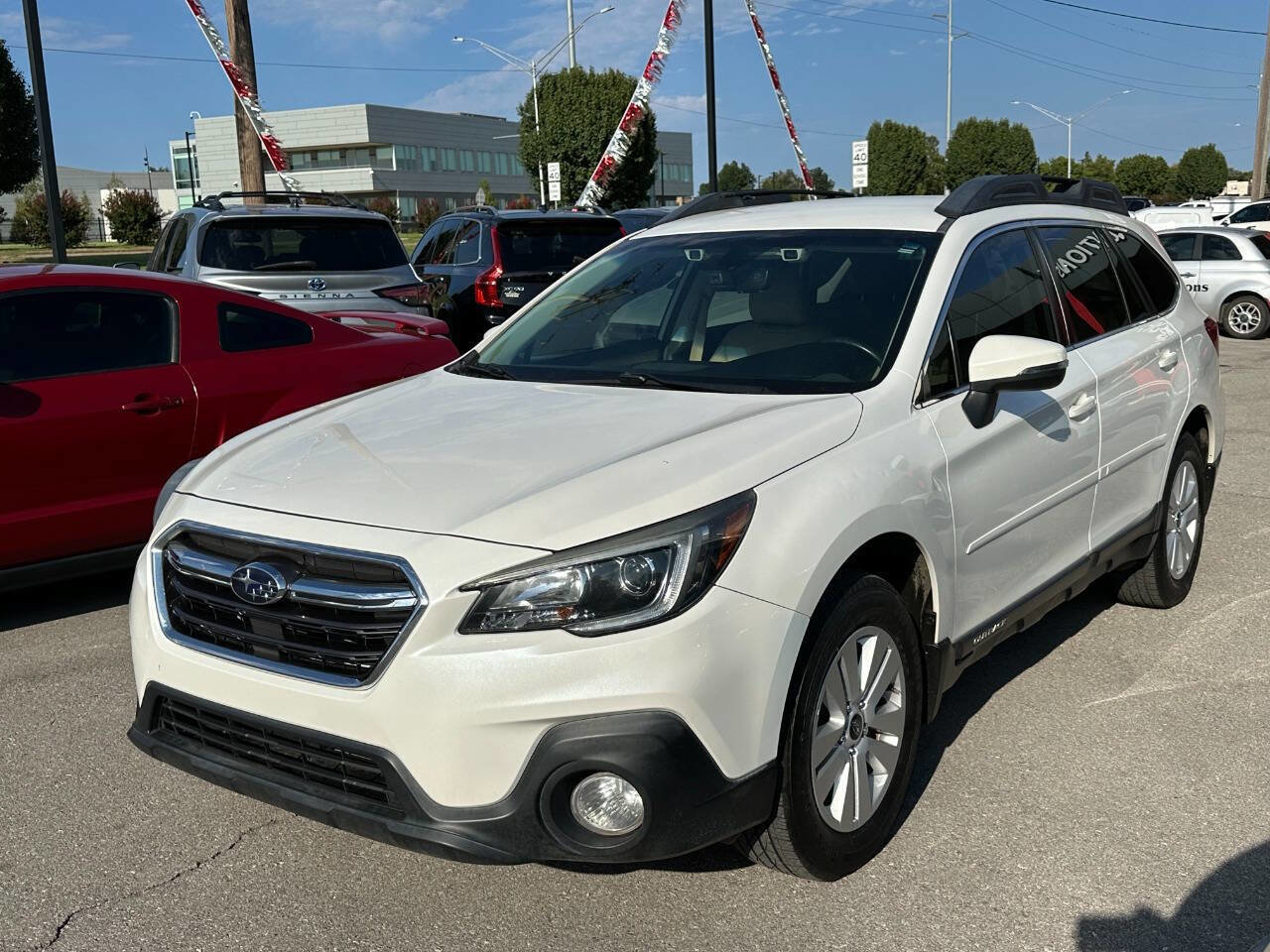 Used 2018 Subaru Outback 2.5i Premium image 2