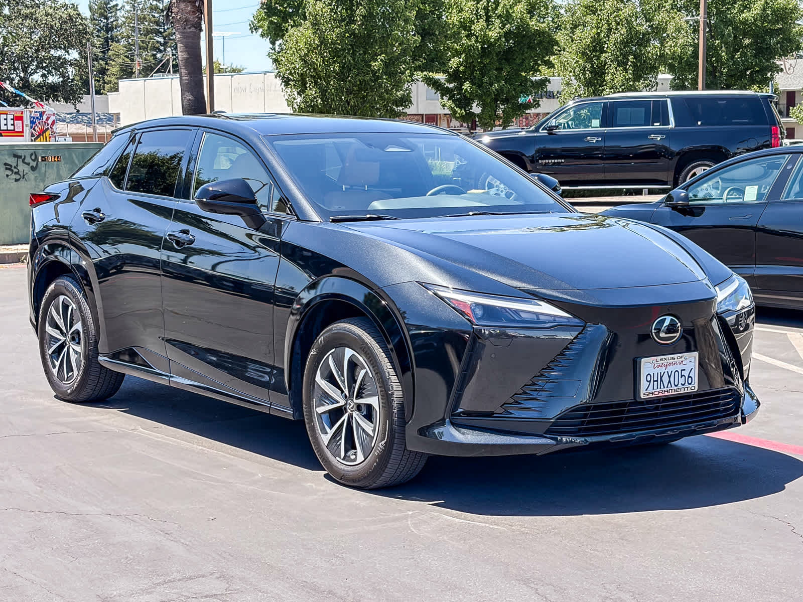 Used 2023 Lexus RZ 450e Premium w/ Cold Area Package AWD/4WD image 5