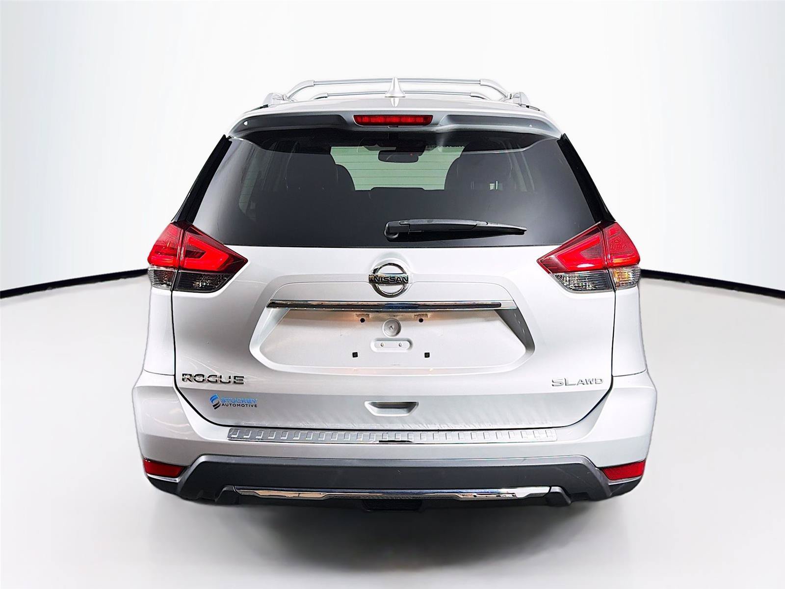 Used 2017 Nissan Rogue SL w/ SL Premium Package AWD/4WD image 10