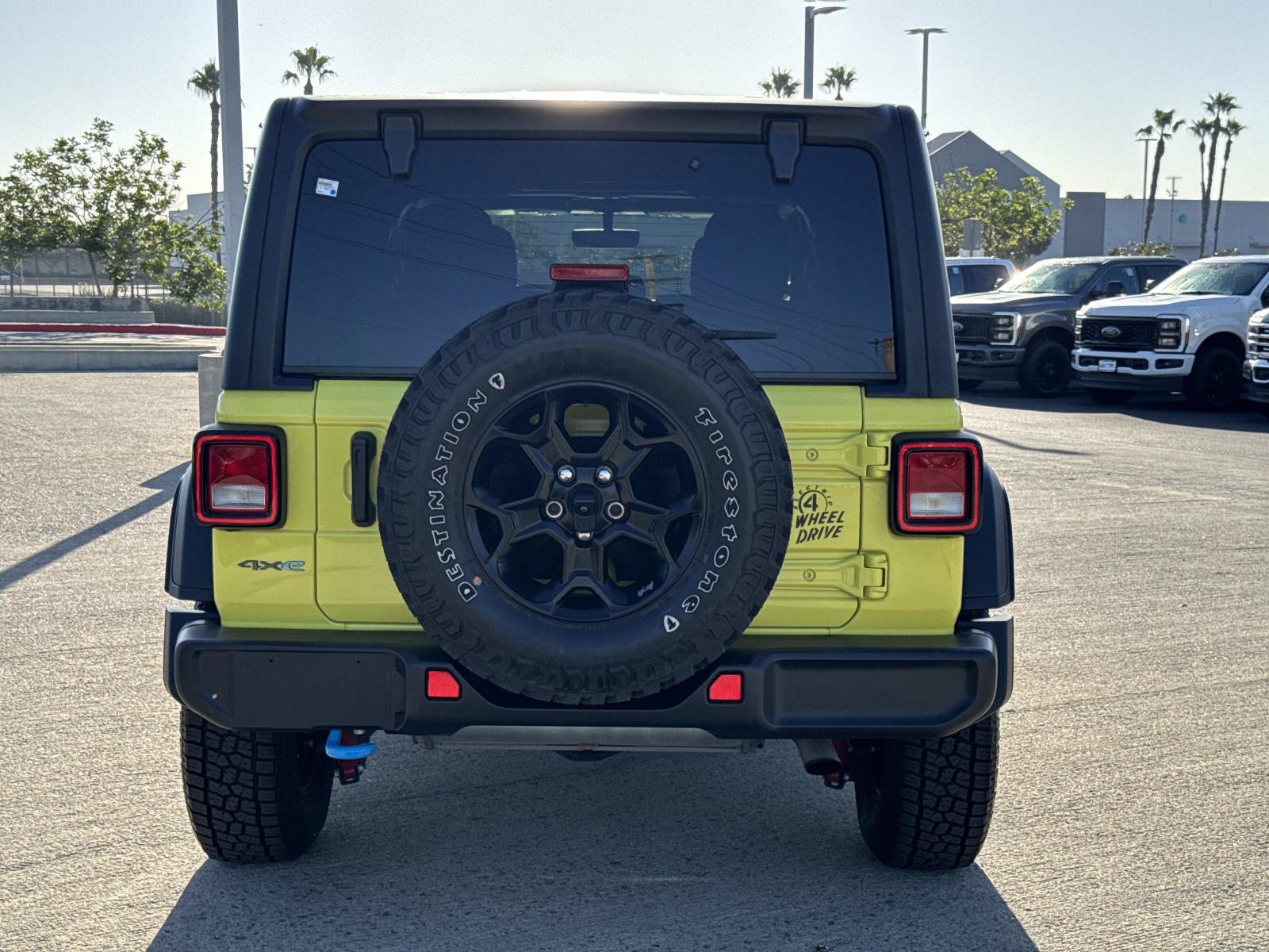 Used 2023 Jeep Wrangler Unlimited w/ Cold Weather Group AWD/4WD image 4