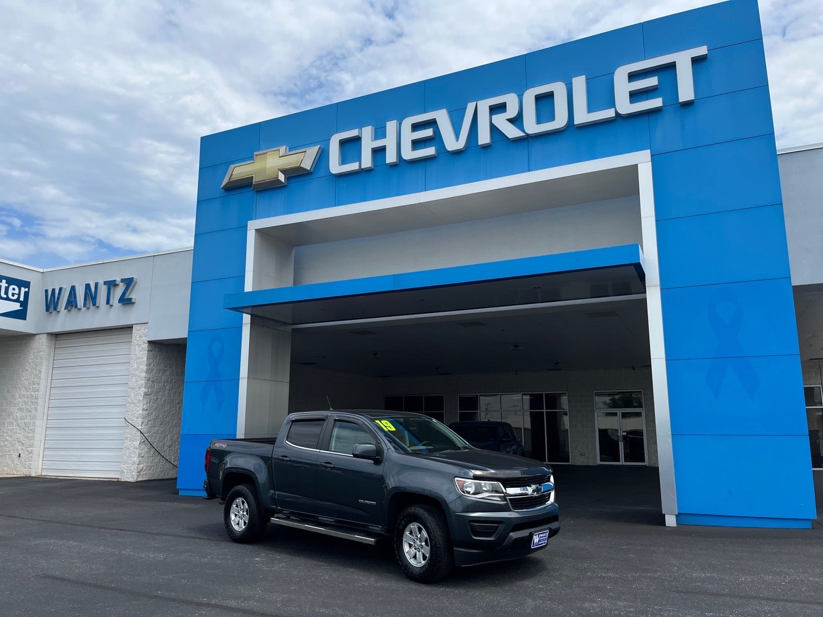 Used 2019 Chevrolet Colorado W/T w/ WT Convenience Package AWD/4WD image 1