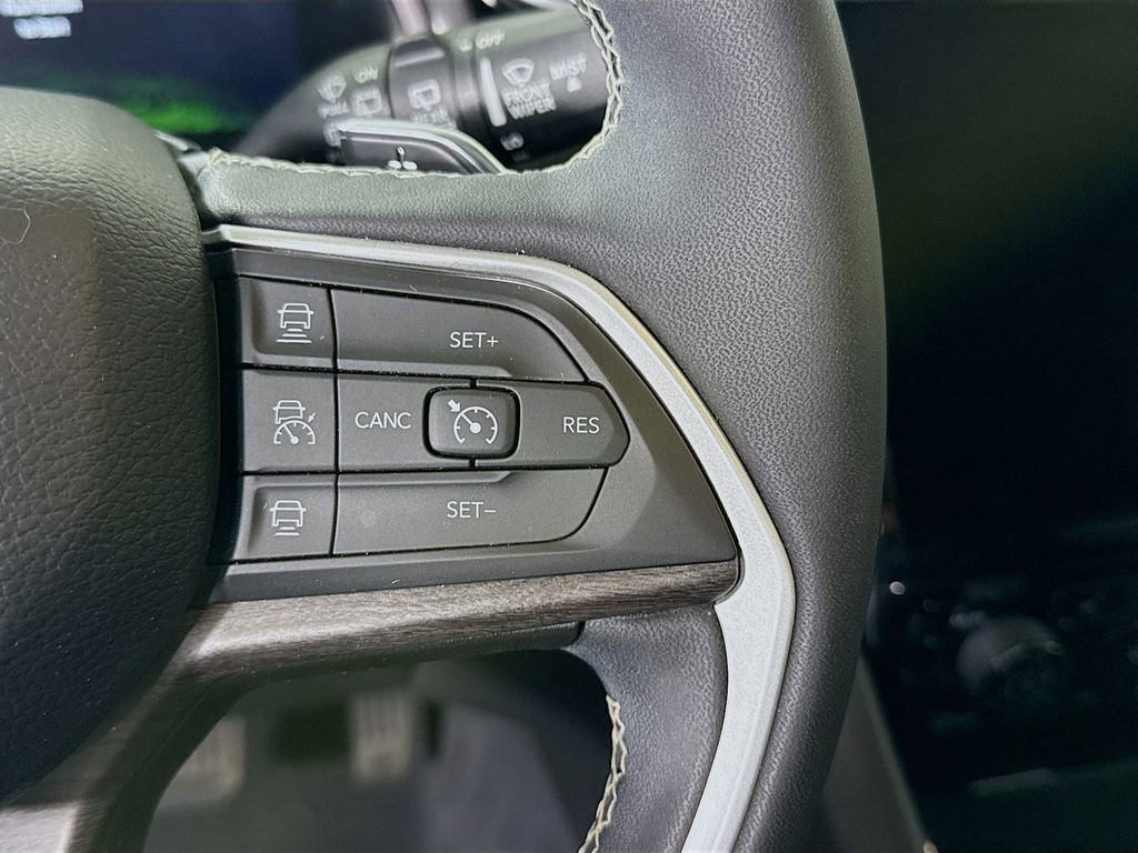 Used 2022 Jeep Grand Cherokee Limited 4xe image 23