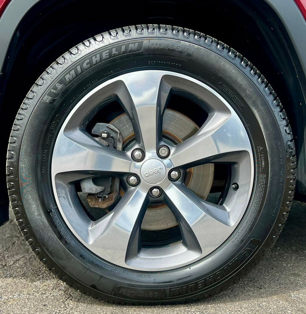 Used 2019 Jeep Cherokee Limited w/ Technology Group image 32