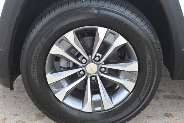 New 2026 Chevrolet Equinox LT w/ Safety and Technology Package FWD image 10