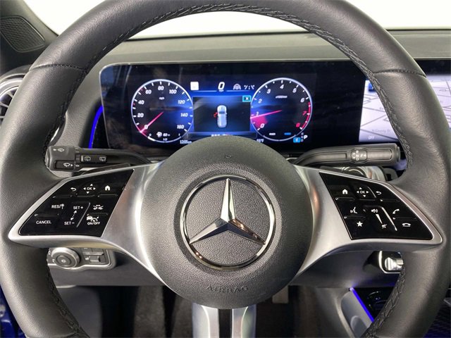 Used 2024 Mercedes-Benz GLB 250 image 15