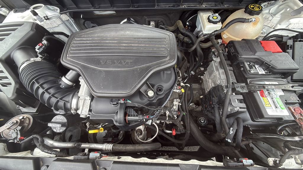 Used 2019 GMC Acadia SLT image 24