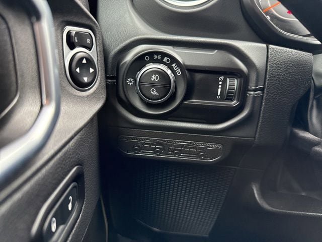 New 2026 Jeep Gladiator Sport image 15