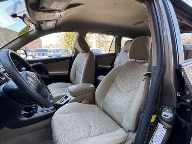 Used 2012 Toyota RAV4 4WD w/ Value Pkg image 22