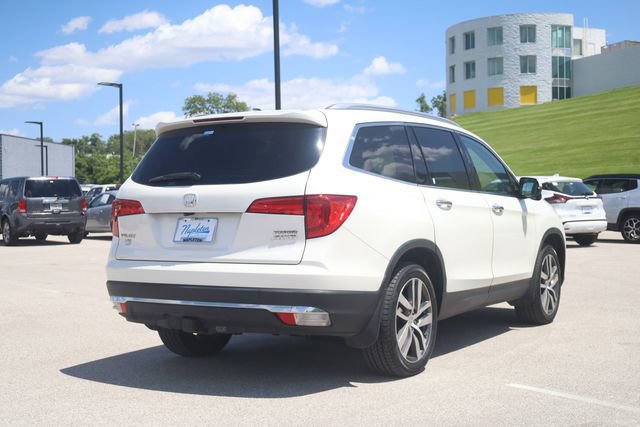 Used 2017 Honda Pilot Touring image 5