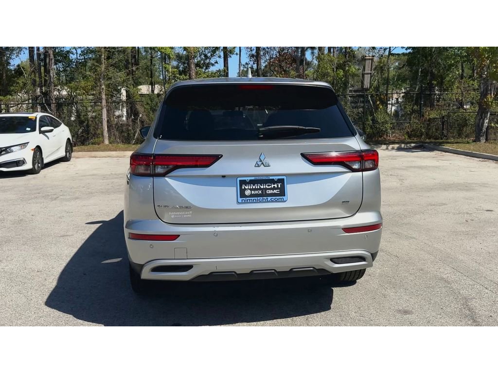 Used 2024 Mitsubishi Outlander SE Black Edition AWD/4WD image 7