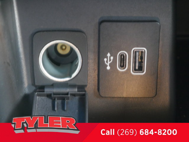 Used 2025 Ford Explorer ST AWD/4WD image 32