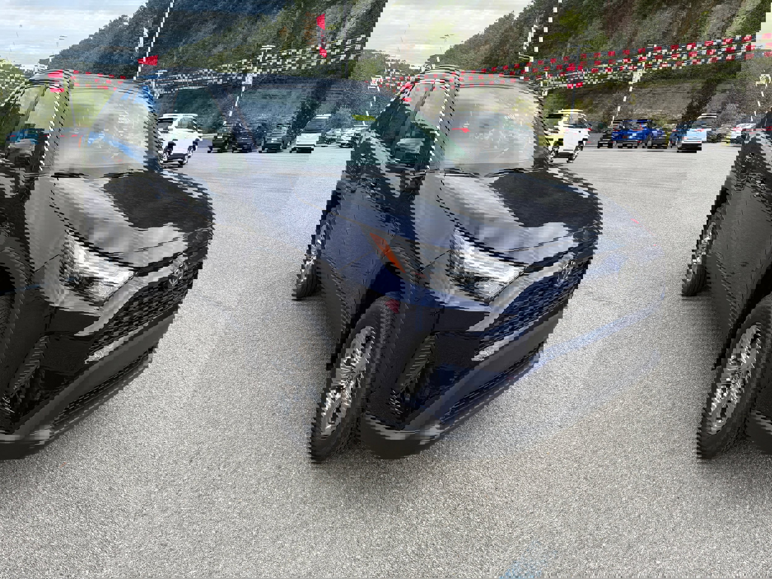 New 2025 Toyota RAV4 XLE image 5