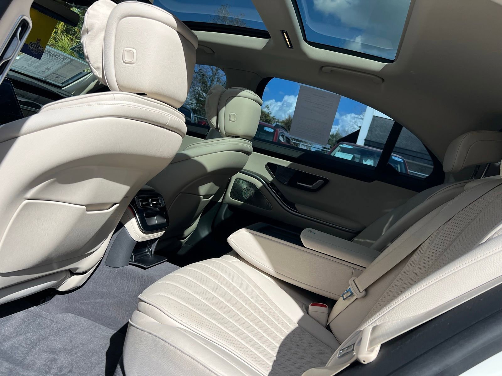Used 2023 Mercedes-Benz S 500 4MATIC image 65