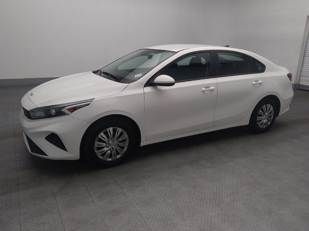 Used 2022 Kia Forte FE image 2