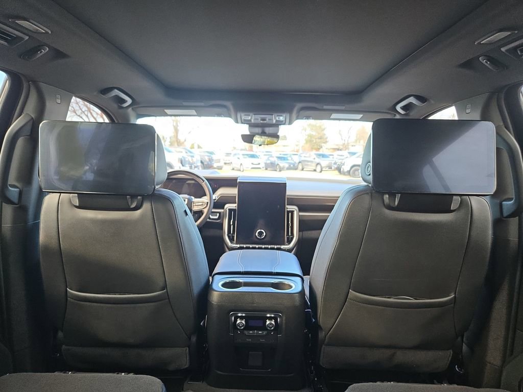 Used 2025 GMC Yukon XL Elevation w/ Elevation Premium Package image 20