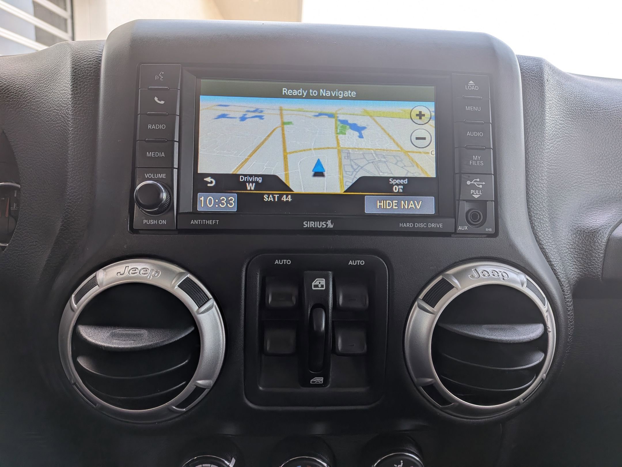 Used 2017 Jeep Wrangler Unlimited Sahara w/ Connectivity Group image 17