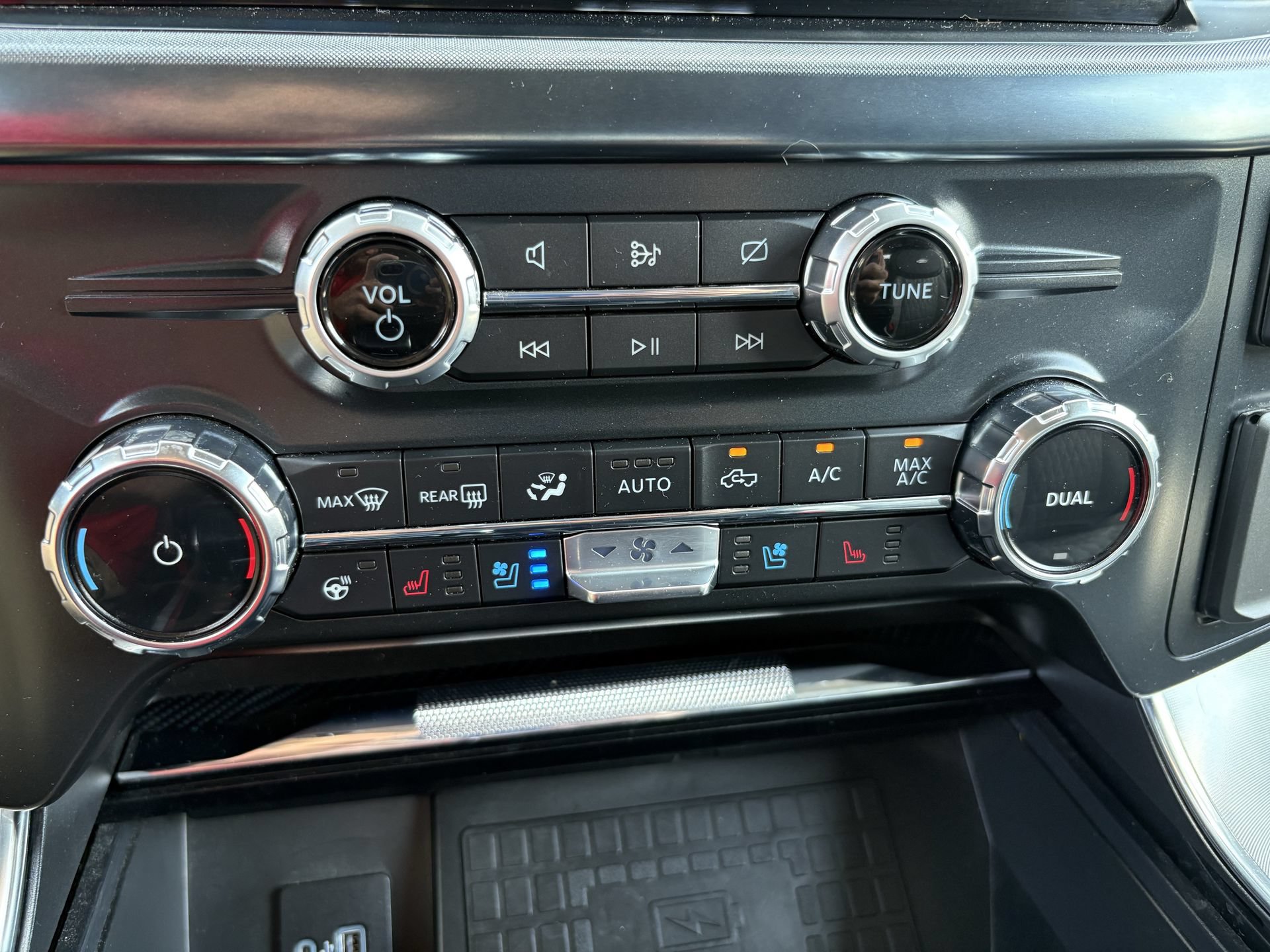 Used 2022 Ford F150 Limited AWD/4WD image 5