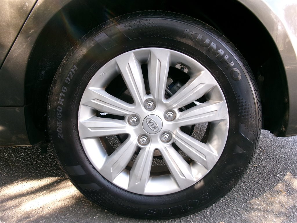 Used 2010 Kia Optima LX w/ Convenience Pkg image 47