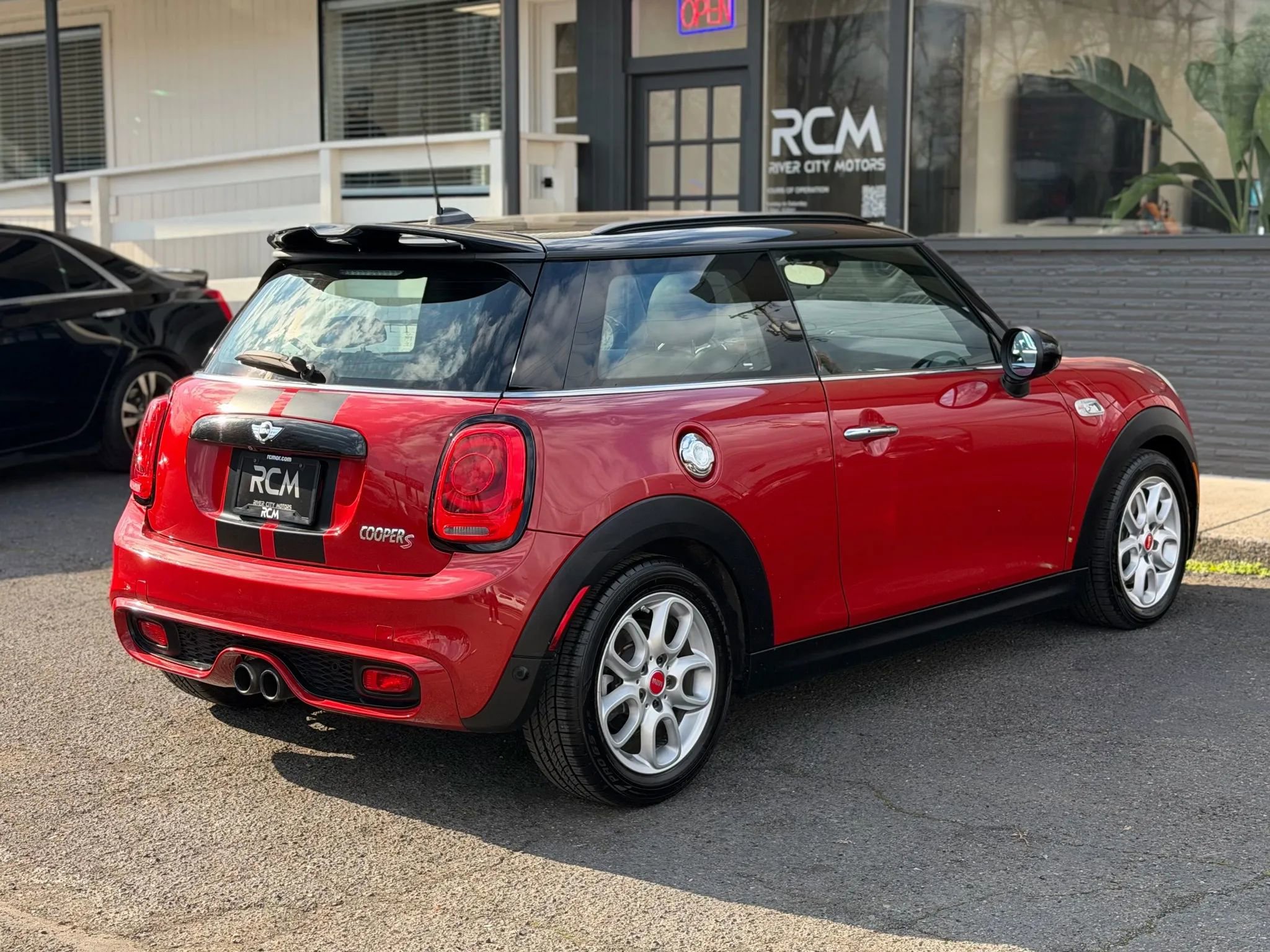 Used 2015 MINI Cooper S image 5