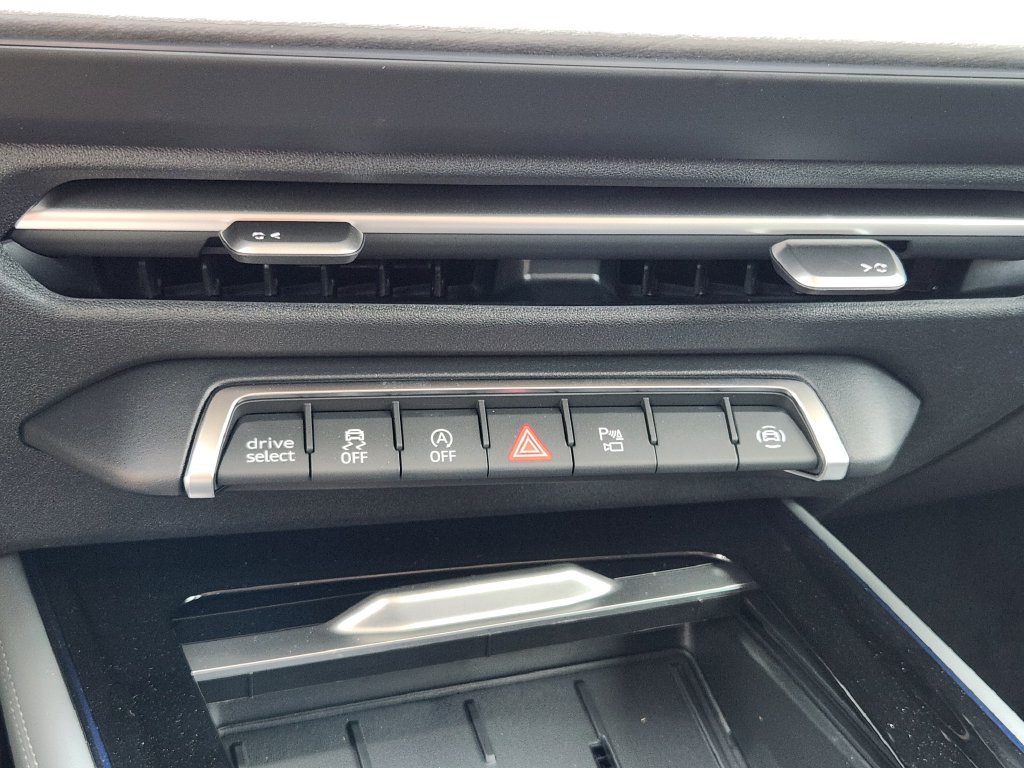 New 2026 Audi Q3 quattro 2.0T AWD/4WD image 22