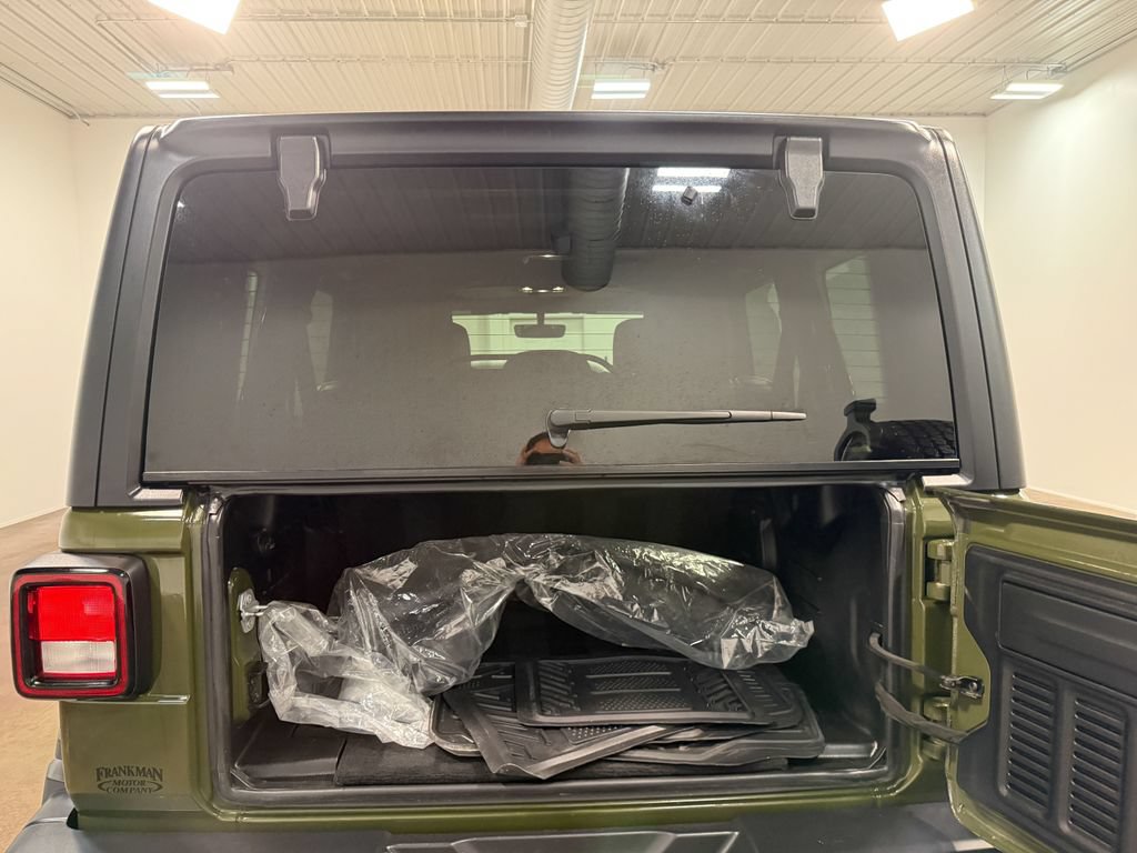 Used 2023 Jeep Wrangler Unlimited Sahara w/ Dual Top Group AWD/4WD image 67