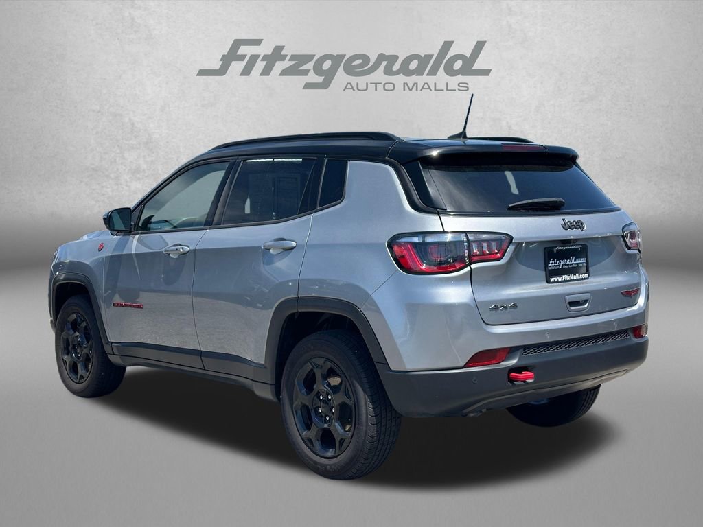 Used 2024 Jeep Compass Trailhawk AWD/4WD image 4