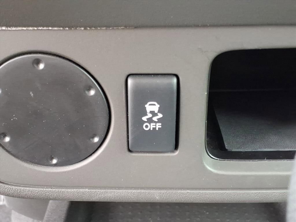 Used 2021 Nissan Frontier SV w/ SV Utility Package image 23