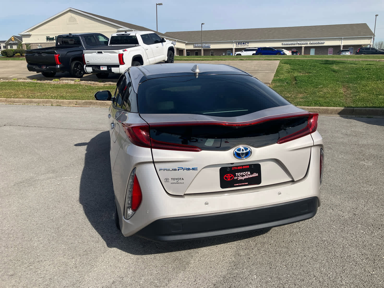 Used 2019 Toyota Prius Prime Advanced FWD image 6