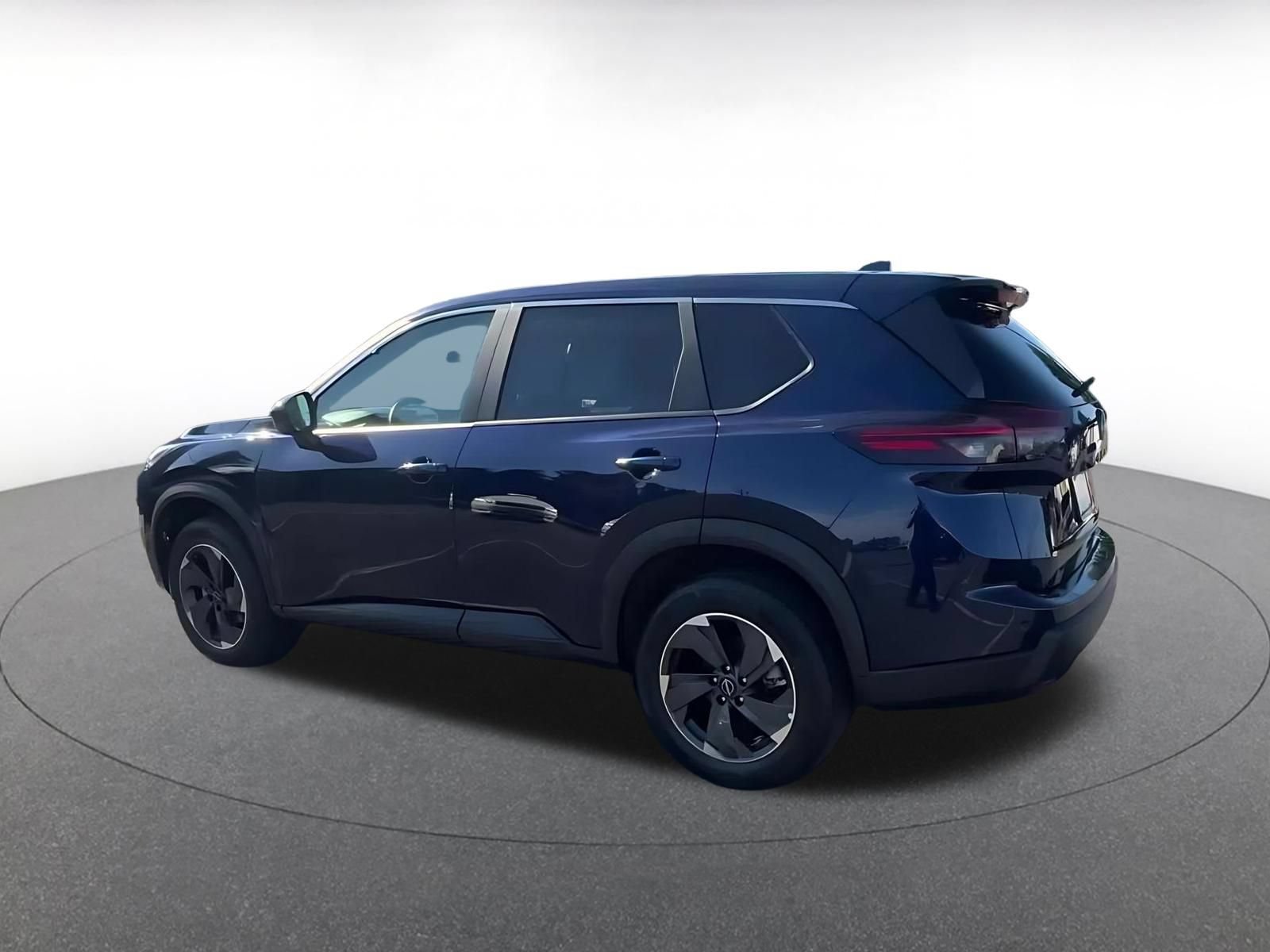 Used 2025 Nissan Rogue SV FWD image 10