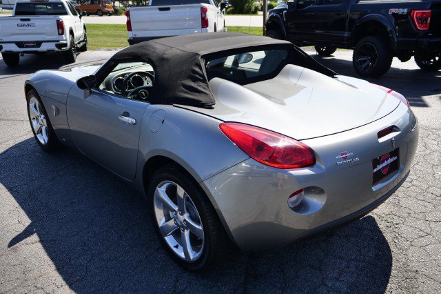 Used 2007 Pontiac Solstice Convertible w/ Premium Package RWD image 7