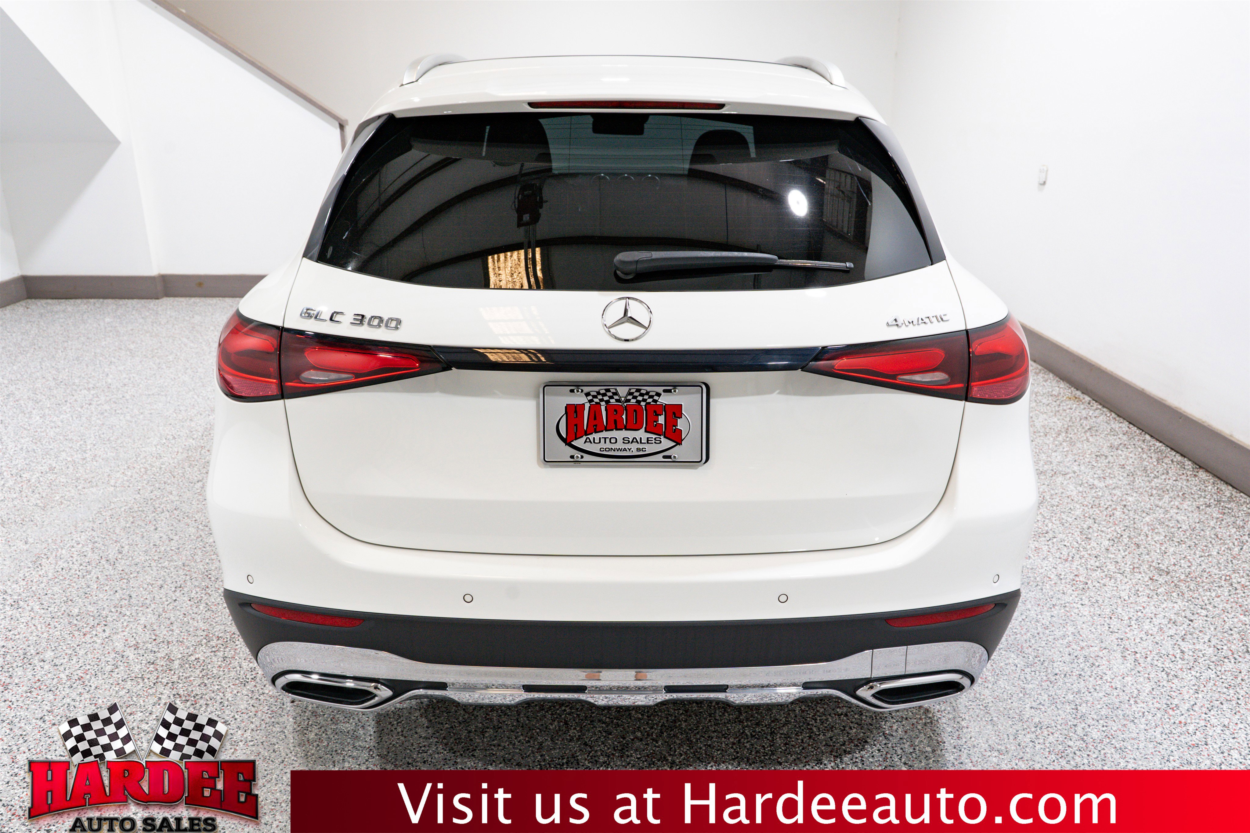 Used 2023 Mercedes-Benz GLC 300 4MATIC image 4