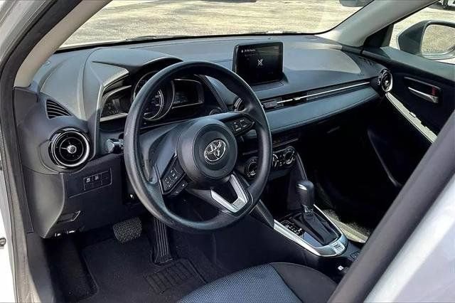 Used 2020 Toyota Yaris LE FWD image 13